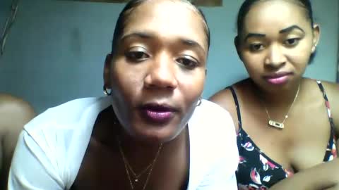 Snapshot of florencia011 chatting on February 14, 4:41 pm florencia011 online show from February 14, 4:41 pm