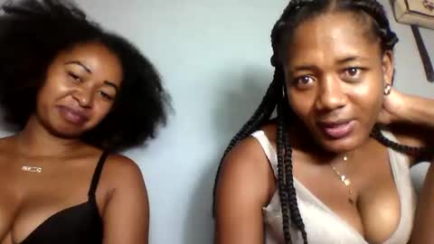 Snapshot of florencia011 chatting on February 19, 2:33 am florencia011 online show from February 19, 2:33 am