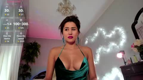 Nicole online show from July 17, 11:30 pm