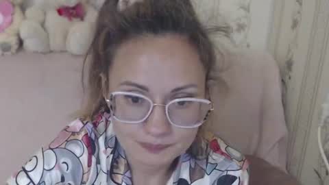 say meow and send tip  online show from July 5, 1:06 pm