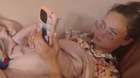 say meow and send tip  online show from May 12, 6:14 pm