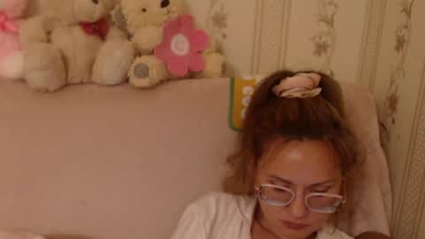 say meow and send tip  online show from July 10, 6:19 pm