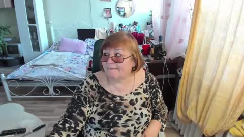 Flowerlower online show from March 8, 6:17 am