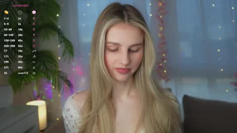 Adeline online show from February 3, 11:20 am