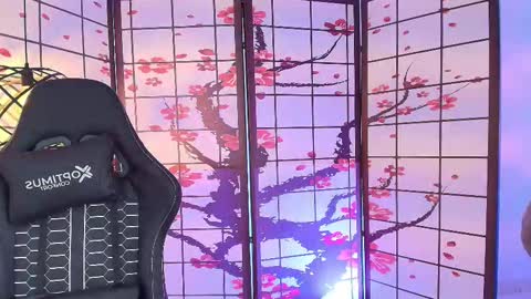  FLUFFY BUBBLE  online show from September 27, 4:41 am