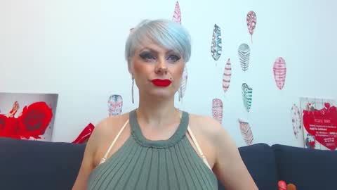 Snapshot of forever_barbie chatting on October 10, 8:47 pm Adana online show from October 10, 8:47 pm
