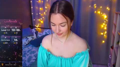 Snapshot of foreversmileme chatting on December 11, 2:41 am Julia online show from December 11, 2:41 am