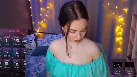 Snapshot of foreversmileme chatting on December 23, 1:51 am Julia online show from December 23, 1:51 am
