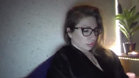 fox_red_lady7 online show from January 25, 9:57 pm