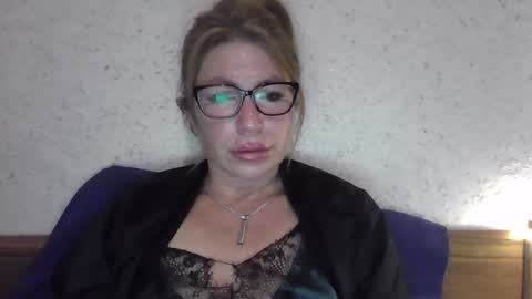 fox_red_lady7 online show from February 5, 8:57 pm