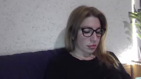 fox_red_lady7 online show from January 6, 6:10 pm