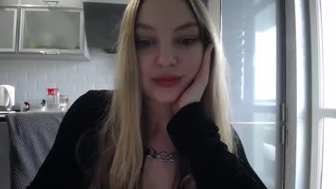 Snapshot of foxxialice chatting on October 6, 7:47 am foxxialice online show from October 6, 7:47 am