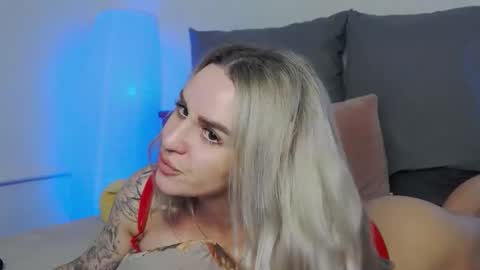 Foxy Kimmi online show from February 3, 7:02 am