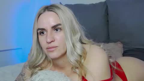 Foxy Kimmi online show from January 11, 7:35 am