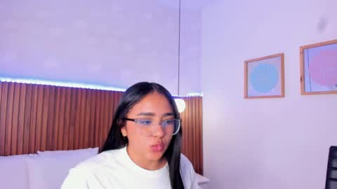 Snapshot of foxy_kylie chatting on October 11, 8:22 pm foxy_kylie online show from October 11, 8:22 pm