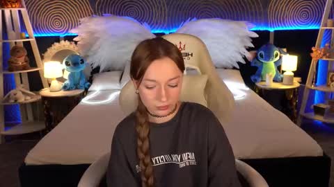 Maya online show from November 5, 2:00 pm