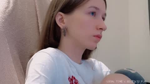 Snapshot of fran_bow chatting on December 10, 12:27 pm fran_bow online show from December 10, 12:27 pm