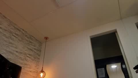          online show from February 14, 4:03 am