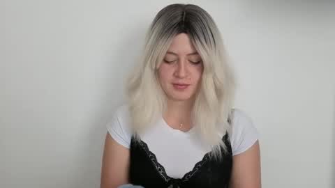 Francesca online show from October 31, 6:56 pm