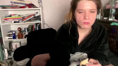 francescafey online show from November 10, 5:13 am