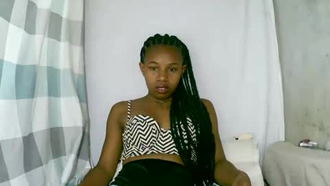 Snapshot of franciefrancie chatting on October 10, 7:57 am francilla online show from October 10, 7:57 am