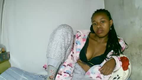 Snapshot of franciefrancie chatting on October 5, 10:15 pm francilla online show from October 5, 10:15 pm