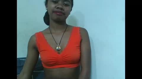 Snapshot of francinealdy chatting on October 18, 11:02 am francinealdy online show from October 18, 11:02 am