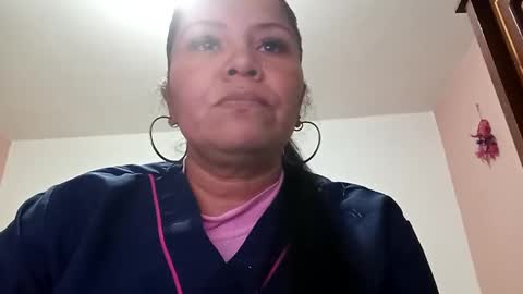 Snapshot of francy_froz chatting on January 21, 6:55 pm francy froz online show from January 21, 6:55 pm