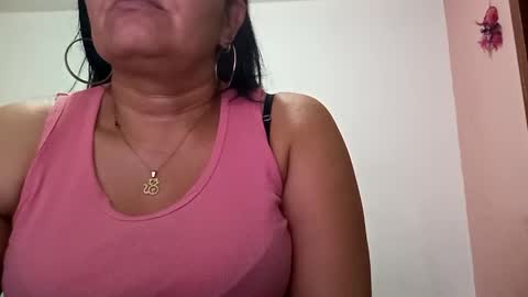Snapshot of francy_froz chatting on January 21, 3:26 am francy froz online show from January 21, 3:26 am