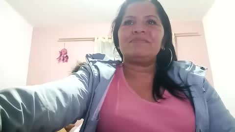 Snapshot of francy_froz chatting on March 3, 8:39 pm francy froz online show from March 3, 8:39 pm