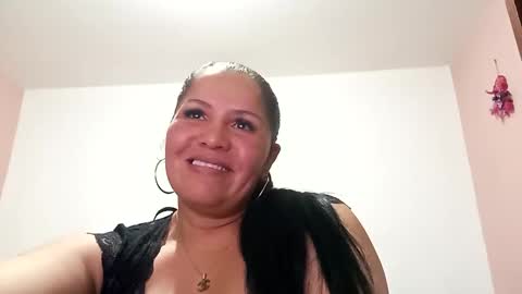 Snapshot of francy_froz chatting on January 23, 3:05 am francy froz online show from January 23, 3:05 am