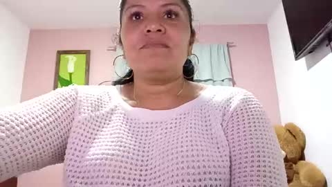 Snapshot of francy_froz chatting on September 22, 4:11 am francy froz online show from September 22, 4:11 am