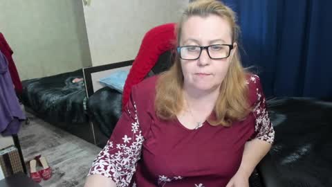 FrauMartha online show from April 11, 1:37 pm