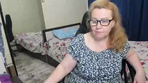 FrauMartha online show from March 28, 2:05 pm