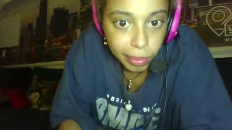 Snapshot of freakjawn1992 chatting on December 5, 8:33 am FreakJawn online show from December 5, 8:33 am