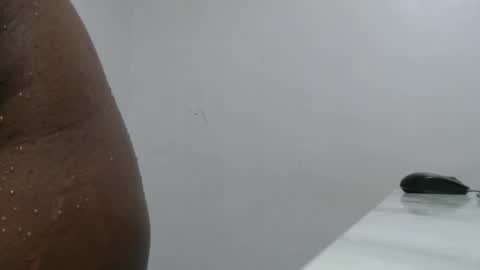 freakycoco1 online show from April 4, 12:59 pm