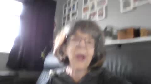 freakyface42 online show from March 29, 3:55 pm