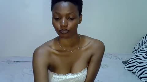 mia  online show from January 9, 7:40 pm