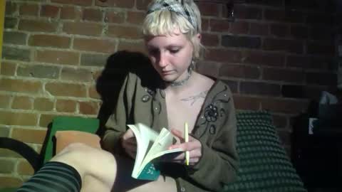 Lily Red online show from April 22, 4:42 am