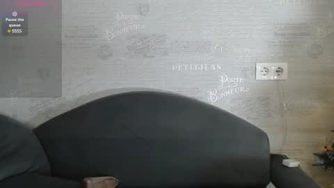 Snapshot of frederica_ chatting on December 28, 10:25 am frederica_ online show from December 28, 10:25 am