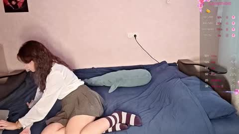 Mia online show from December 1, 12:30 pm