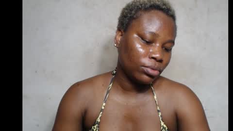 frekkymorelle online show from November 18, 8:48 am