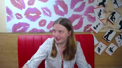 Snapshot of freyadak chatting on September 8, 5:34 pm FreyaDak online show from September 8, 5:34 pm