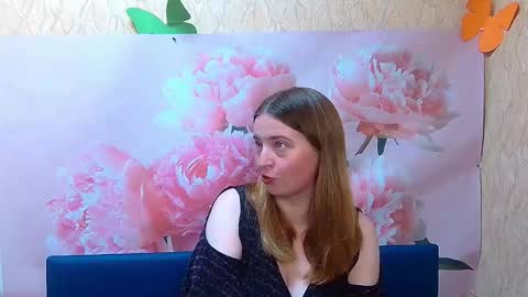 Snapshot of freyadak chatting on October 6, 5:18 pm FreyaDak online show from October 6, 5:18 pm