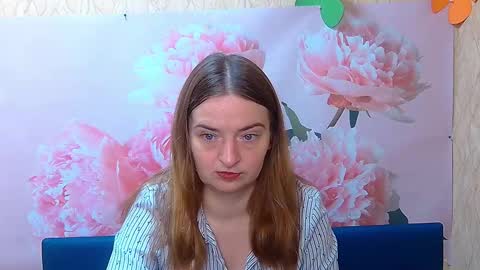 Snapshot of freyadak chatting on September 14, 5:05 am FreyaDak online show from September 14, 5:05 am