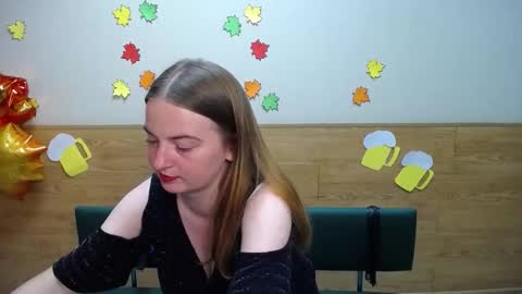 Snapshot of freyadak chatting on September 23, 5:11 pm FreyaDak online show from September 23, 5:11 pm