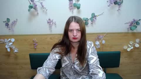 Snapshot of freyadak chatting on December 8, 4:07 pm FreyaDak online show from December 8, 4:07 pm