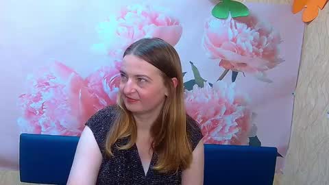 Snapshot of freyadak chatting on October 2, 5:18 pm FreyaDak online show from October 2, 5:18 pm