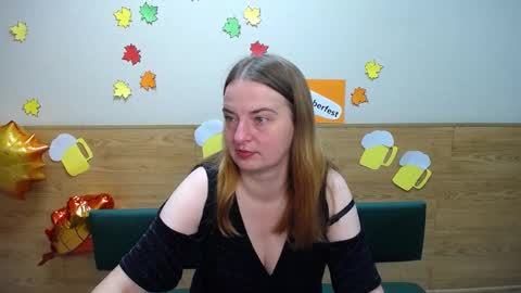 Snapshot of freyadak chatting on September 20, 5:06 am FreyaDak online show from September 20, 5:06 am