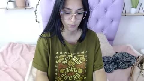 Snapshot of freyja_01 chatting on September 26, 11:02 pm Freyja online show from September 26, 11:02 pm